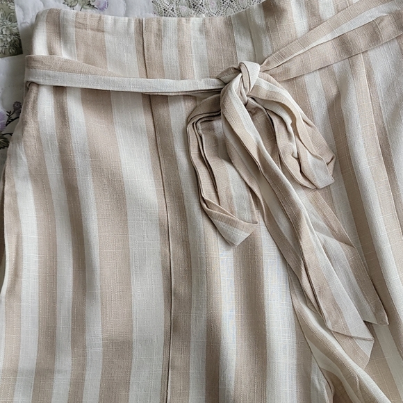 Willow Johnny Striped High Tie-Waist Linen Shorts - Picture 9 of 16